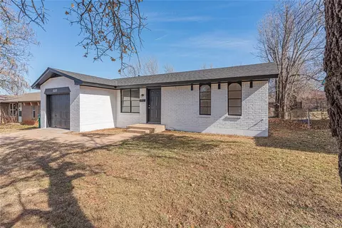 5220 S Briarwood Dr, Oklahoma City, OK 73135