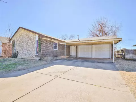 904 Willow Brook Dr, Midwest City, OK 73110