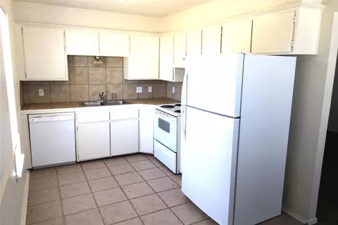 1900 Dover St, Norman, OK 73071 photo 8