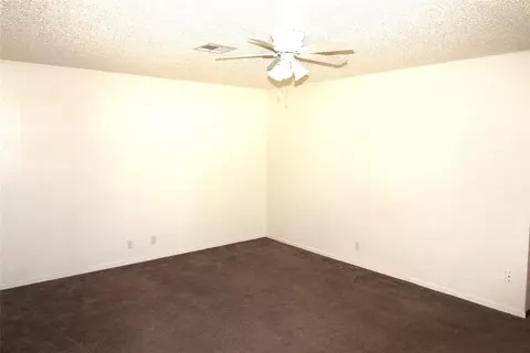 1900 Dover St, Norman, OK 73071 photo 4