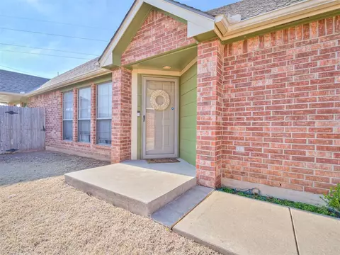 2508 Tyler Ln, Moore, OK 73170 photo 4