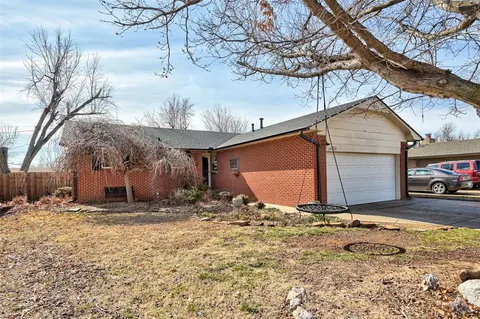 224 E 29th St, Edmond, OK 73013 photo 2
