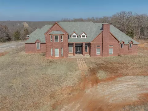 18551 E Rock Creek Rd, Norman, OK 73026