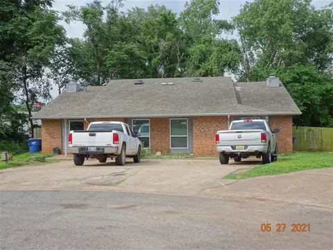 900 Aspen Ct, Noble, OK 73068
