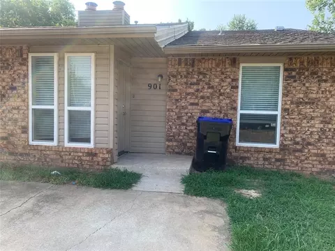 901 Acacia St #903, Noble, OK 73068
