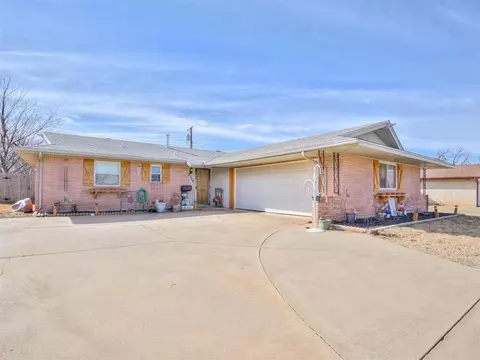 8328 NW 34th Ter, Bethany, OK 73008