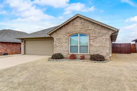11017 NW 97th St, Yukon, OK 73099
