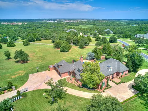 5301 Carrington Pl, Oklahoma City, OK 73131