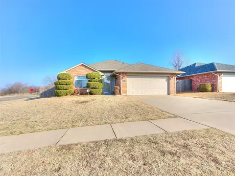 801 Cavecreek St, Norman, OK 73071