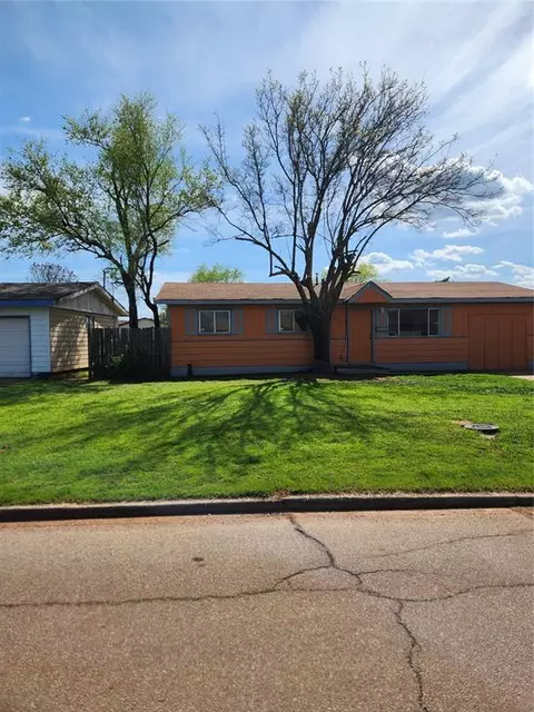 920 E Asalee St, Altus, OK 73521