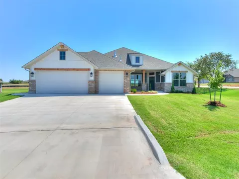 2800 Redwood Ct, Newcastle, OK 73065