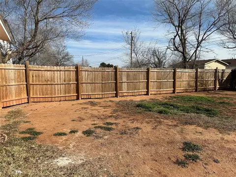 808 Asalee St, Altus, OK 73521 photo 17