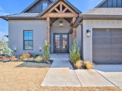 4512 Hidalgo Ave, Mustang, OK 73064