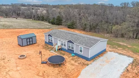 32855 N Leo Rd, Macomb, OK 74852