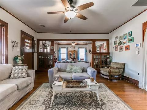 417 E Springer Ave, Guthrie, OK 73044 photo 5