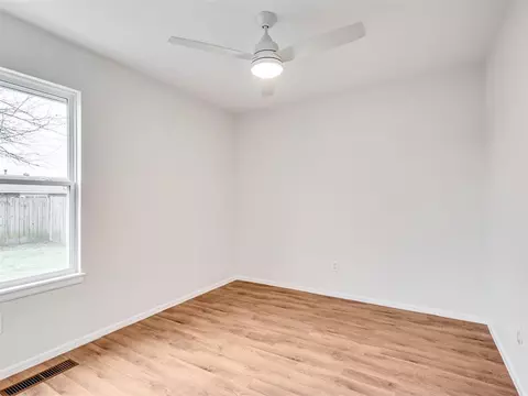 660 Camelot Dr, Moore, OK 73160 photo 26