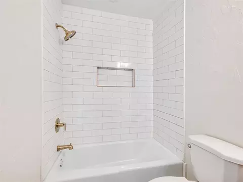 660 Camelot Dr, Moore, OK 73160 photo 19