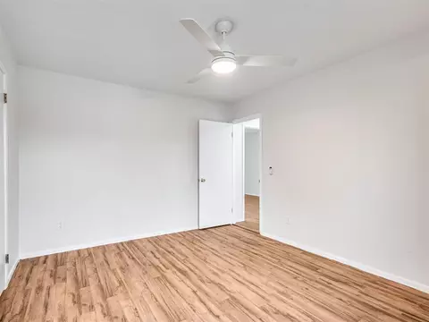 660 Camelot Dr, Moore, OK 73160 photo 16