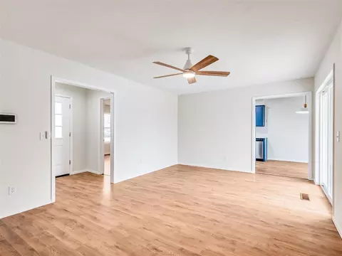 660 Camelot Dr, Moore, OK 73160 photo 7