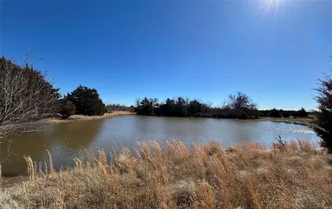 3945 E Camp Dr, Guthrie, OK 73044 photo 4