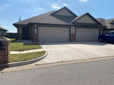5206 Oakwood Villas Ct, Bethany, OK 73008
