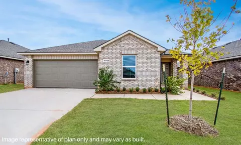 10428 SW 41st St, Mustang, OK 73068
