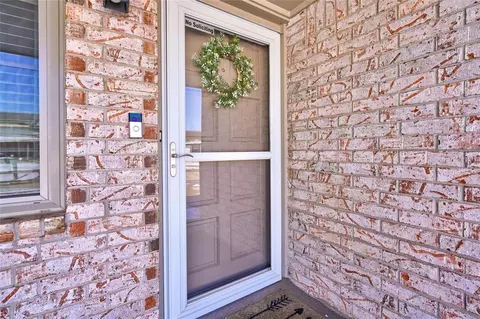 1104 SE 11th St, Moore, OK 73160