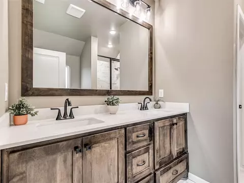 2425 Creekside Cir, Moore, OK 73160 photo 20
