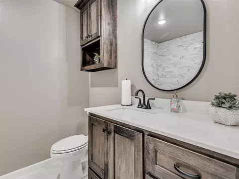 2425 Creekside Cir, Moore, OK 73160 photo 29