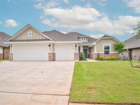 2425 Creekside Cir, Moore, OK 73160 photo 3
