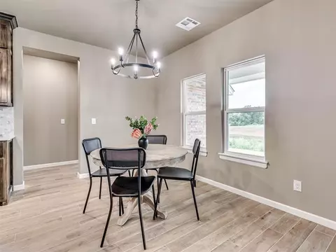 2425 Creekside Cir, Moore, OK 73160 photo 16