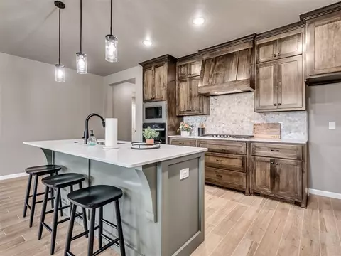 2425 Creekside Cir, Moore, OK 73160 photo 13