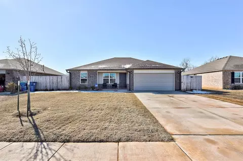 1732 W Antler Way, Mustang, OK 73064