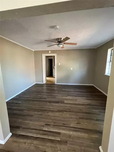 208 W C St, Altus, OK 73521 photo 6
