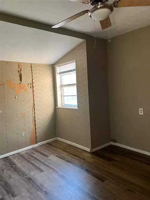 208 W C St, Altus, OK 73521 photo 5