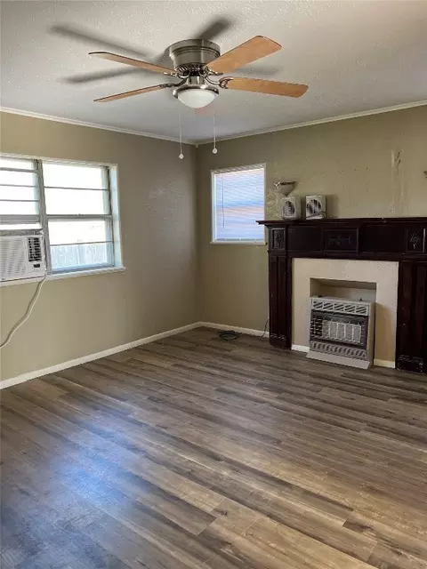 208 W C St, Altus, OK 73521 photo 4