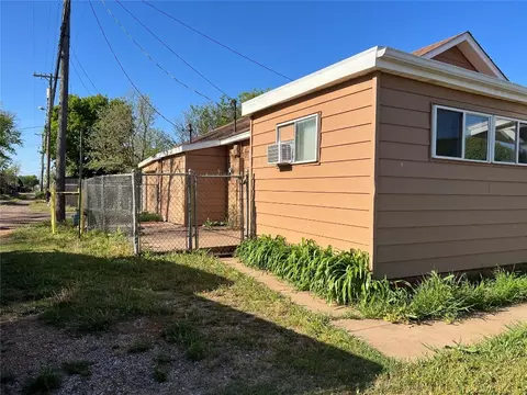 208 W C St, Altus, OK 73521 photo 2