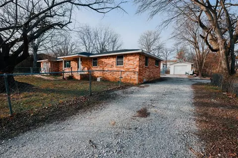 410 NW Oak St, Kingston, OK 73439