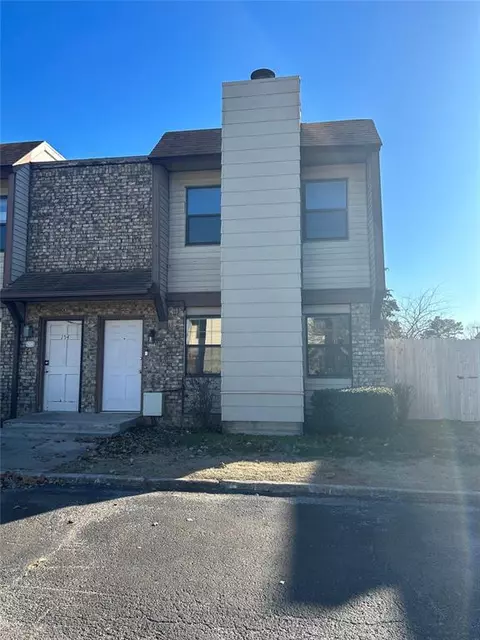 401 SE 12th Ave #153, Norman, OK 73071