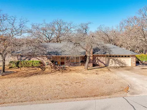 4117 Blackjack Ln, Edmond, OK 73034