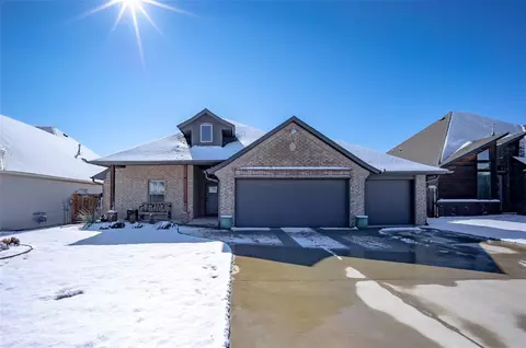 1808 W Zachary Way, Mustang, OK 73064