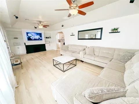 602 E Noble Ave, Guthrie, OK 73044 photo 3