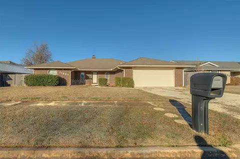 11609 Price Dr, Oklahoma City, OK 73170
