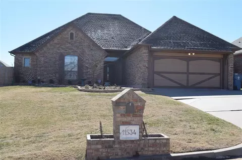 11534 Hampton Dr, Midwest City, OK 73130
