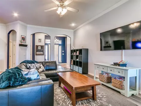 3105 Red Rock Dr, Moore, OK 73165 photo 9