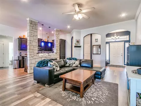 3105 Red Rock Dr, Moore, OK 73165 photo 7