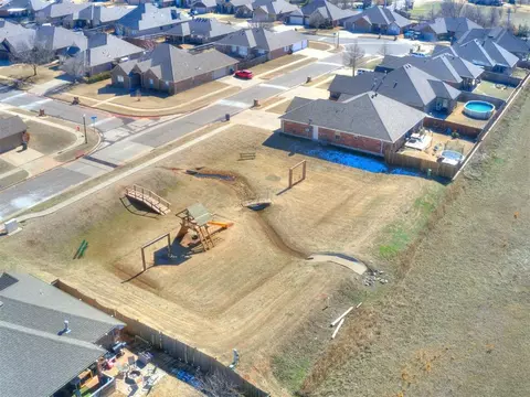 3105 Red Rock Dr, Moore, OK 73165 photo 36