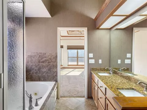 5200 Rhoades Dr, Norman, OK 73072 photo 16