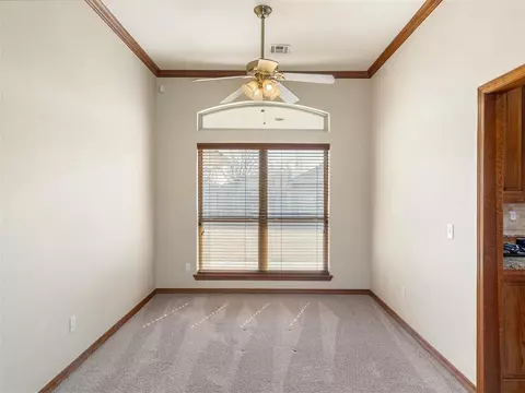 5200 Rhoades Dr, Norman, OK 73072 photo 5