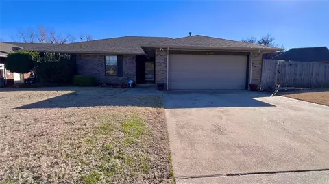7428 Walnut Creek Dr, Oklahoma City, OK 73142